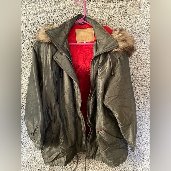 Women’s Olive Green Coat Size 10!with Hoodie in Excellent Used Condition - Picture 1 of 5